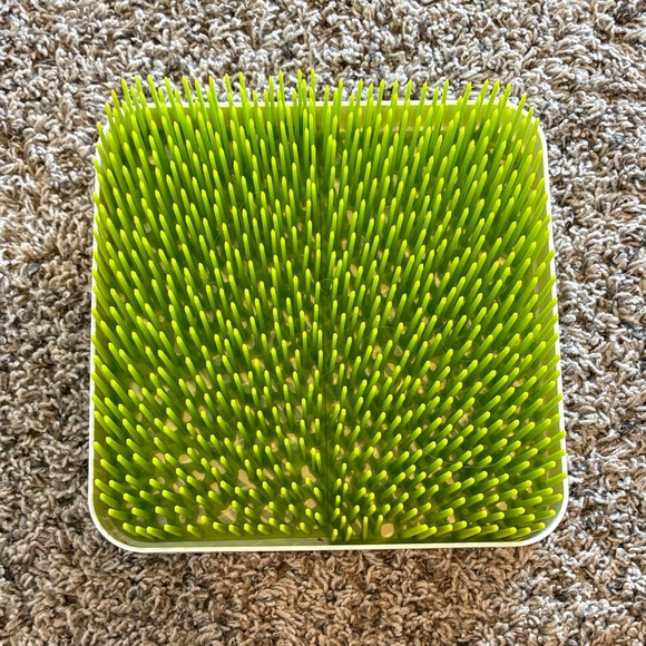 Green Grass-Like Drying Rack - Picture 1 of 2